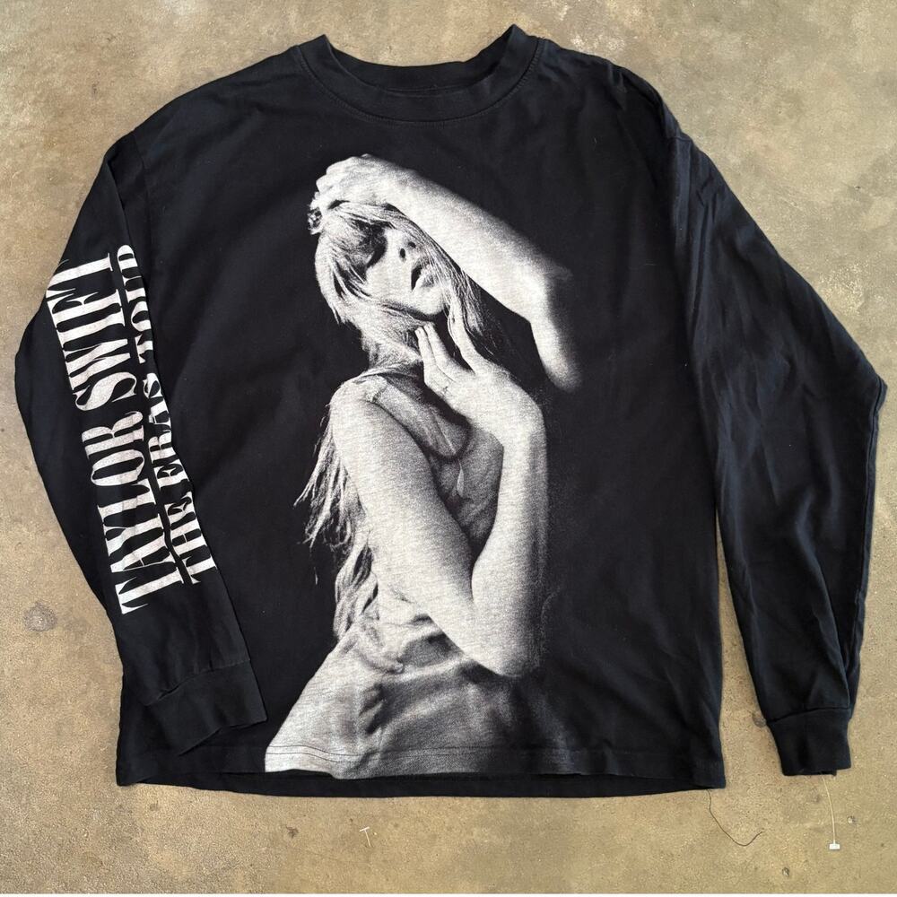 Taylor Swift The Eras Tour Long Sleeve Sz S Mens Shirt
